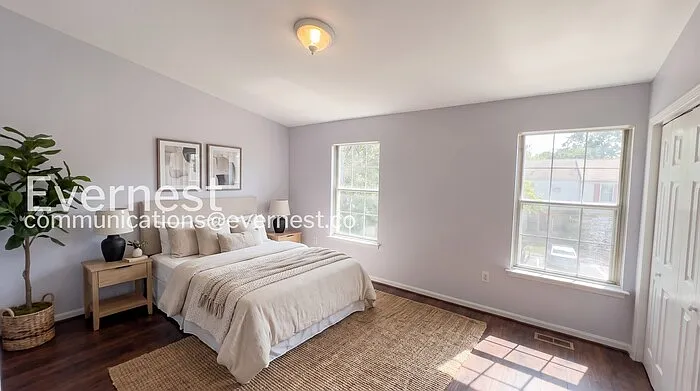 3 bed, 1.5 bath, 1800 sqft, $2,995 — Photo 3