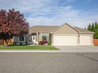 1475 Jonagold Dr, Richland, WA 99352