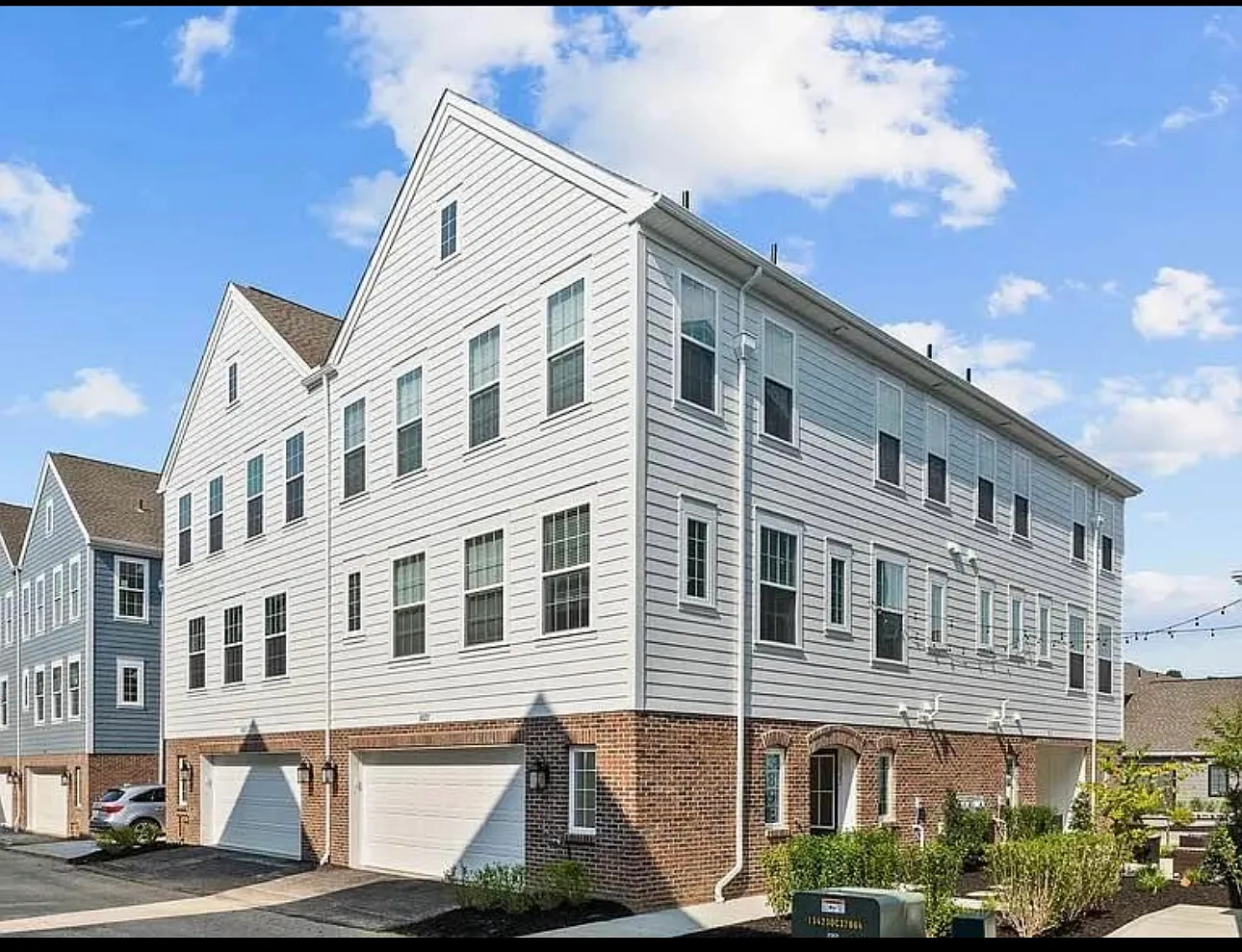 3029 Howell Aly photo 1