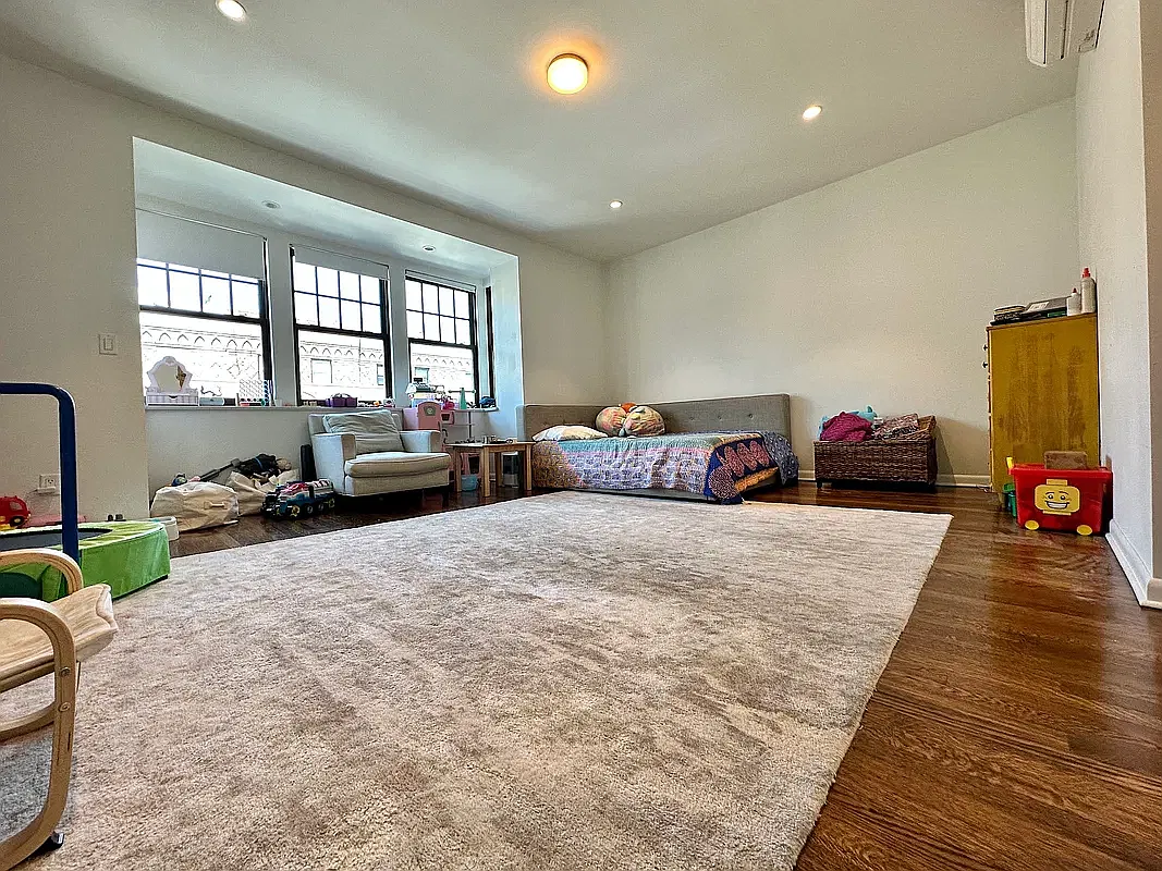 257A Brooklyn Avenue — Photo 3
