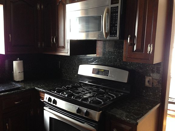 3rd image of 36 Roydon Dr. No.