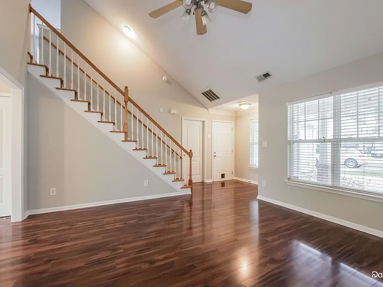 221 Amir Cir — Photo 6