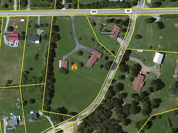 over 600 ' road frontage