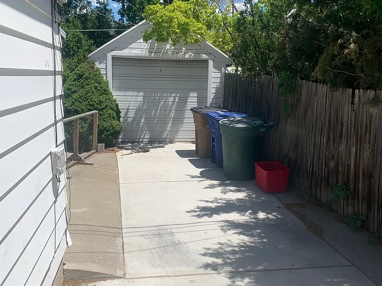 1971 S Douglas St — Photo 2