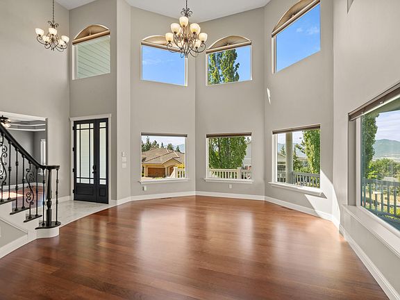 5th image of 4501 Pinnacle Dr
