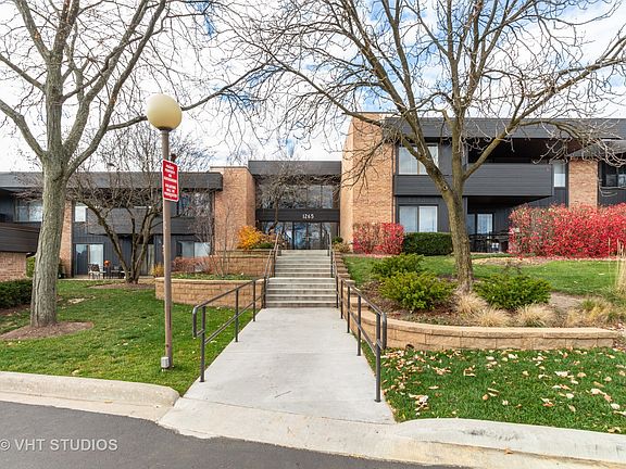 2nd image of 1265 N Sterling Ave Unit 213