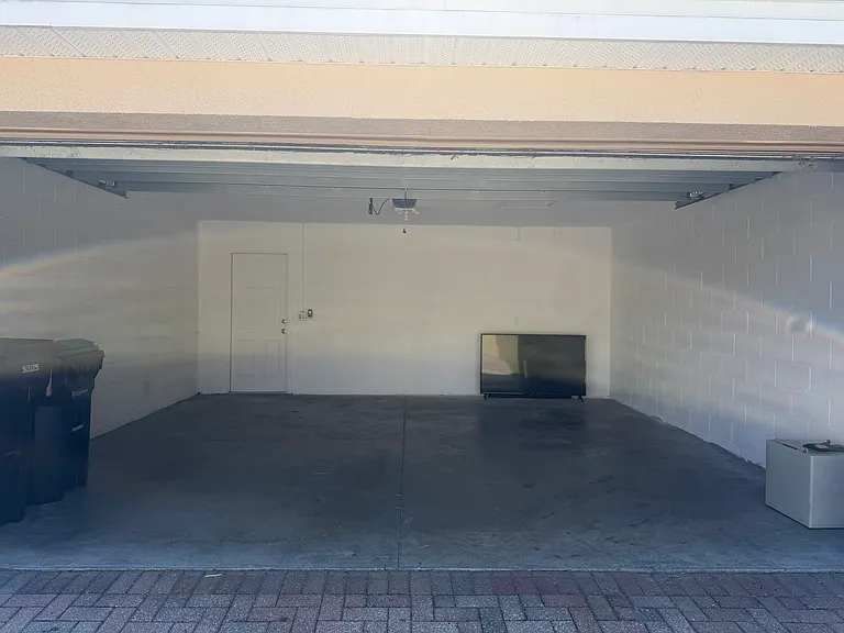 9109 Oak Fern Dr — Photo 2