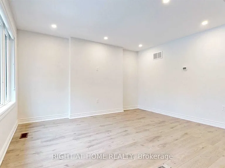 8 Airley Cres #MAIN — Photo 7