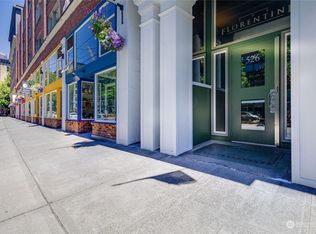 526 1st Ave S APT 210, Seattle, WA