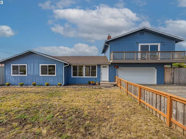 2600 15th St, North Bend, OR 97459