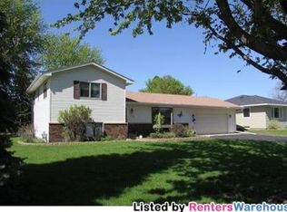 714 Main St W, Belle Plaine, MN 56011