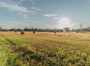 2320 Lark Rd, Abilene, KS 67410