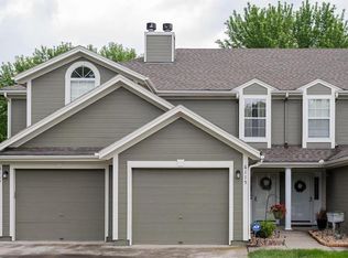 6115 NE Moonstone Ct, Lees Summit, MO 64064