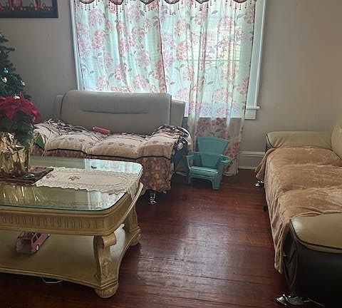 2nd image of 737 Stowe Avenue