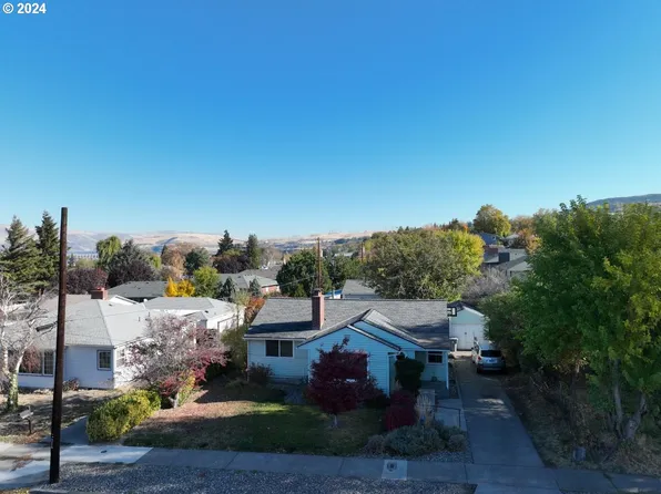 1112 Dry Hollow Rd, The Dalles, OR 97058