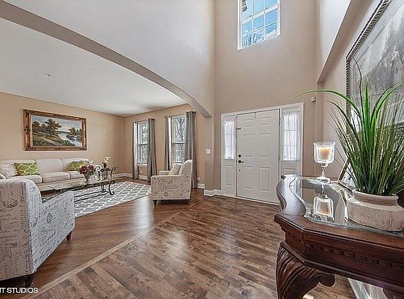 3rd image of 5714 Red Oak Dr