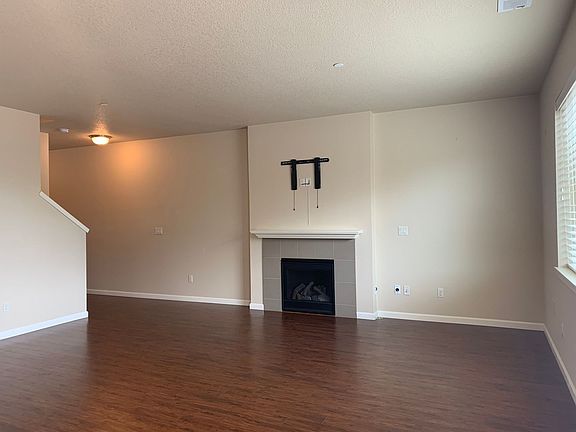 5th image of 3020 NE 75th St