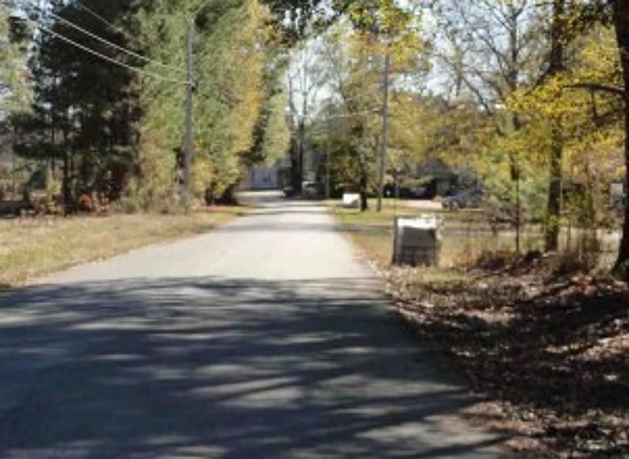 Exterior Neighborhood (street photo)
