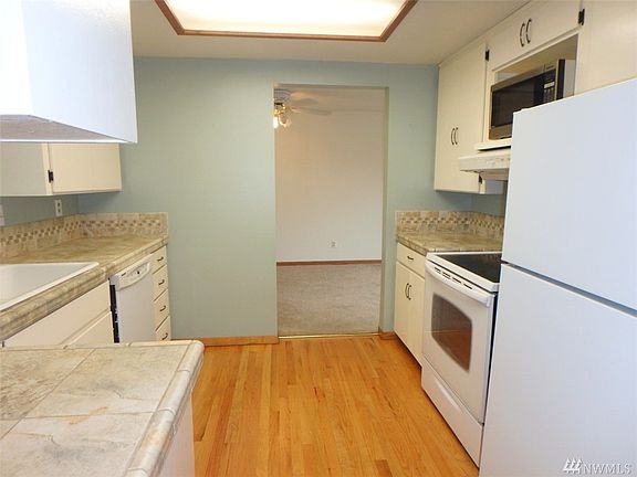 5th image of 831 116th Ave SE