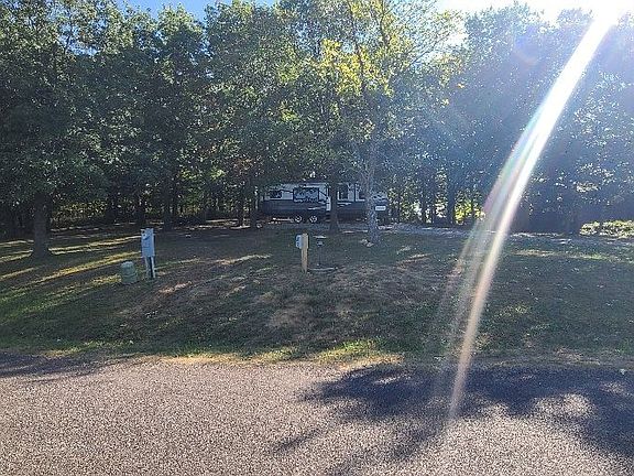 4th image of 28030 Dogwood Dr