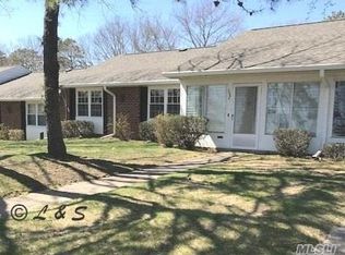 206 Newcastle Ct UNIT C, Ridge, NY 11961