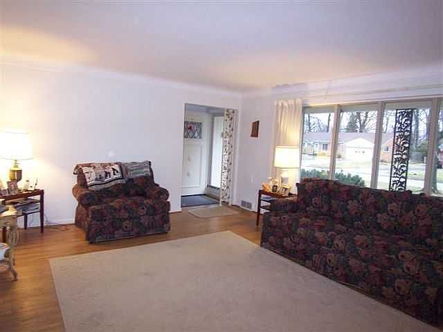 2nd image of 2625 Evergreen Rd