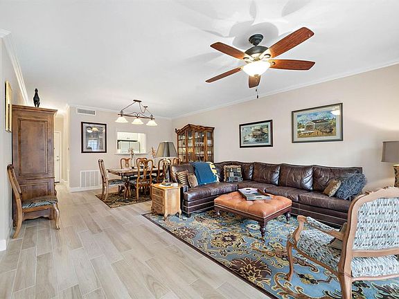 4th image of 414 Wilcrest Dr #414