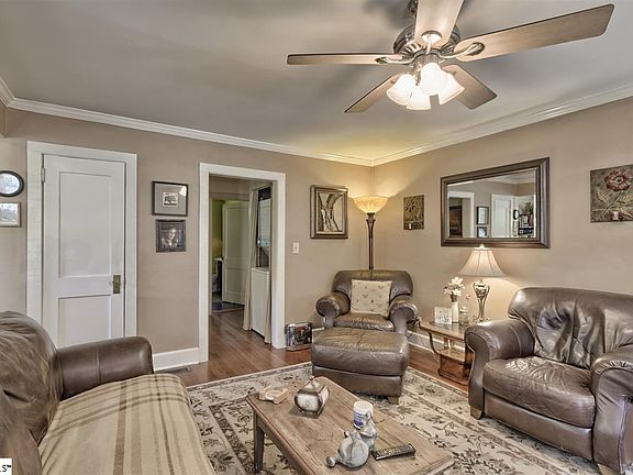 3rd image of 12 Berkley Ave