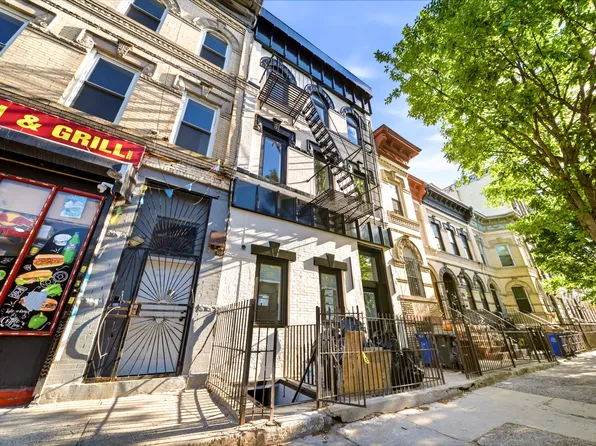384 Chauncey Street image 1 of 33