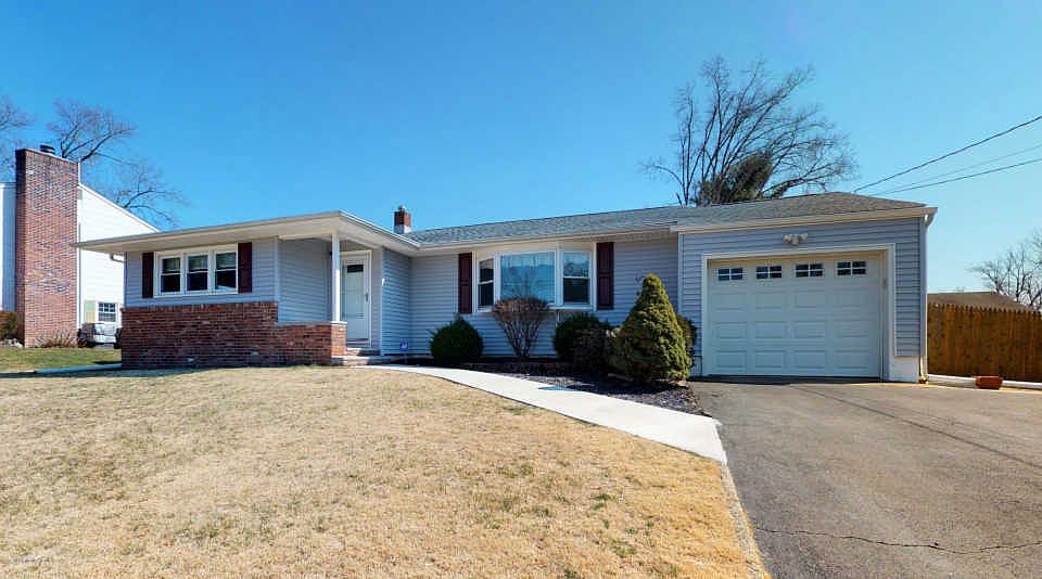 1st image of 46 Kim Ln