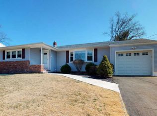 46 Kim Ln, Toms River, NJ 08755