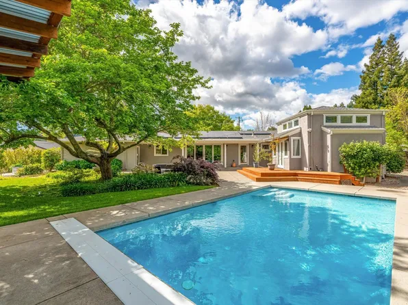 960 Lark Avenue, Sonoma, CA 95476