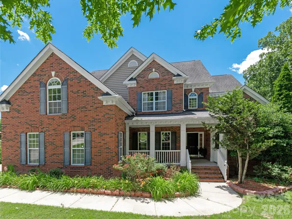 8914 Landsdowne Ave, Harrisburg, NC 28075