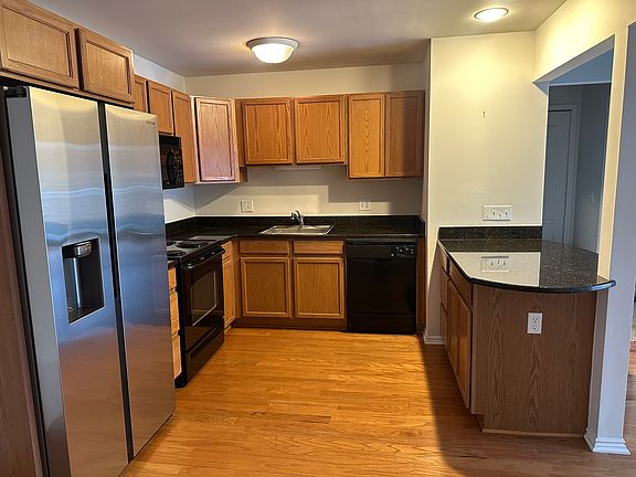 3rd image of 2440 Parmenter Blvd APT 203