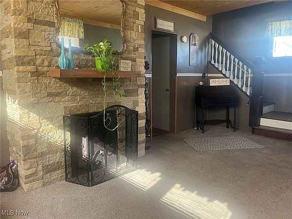 2nd image of 1641 Sharon Ave