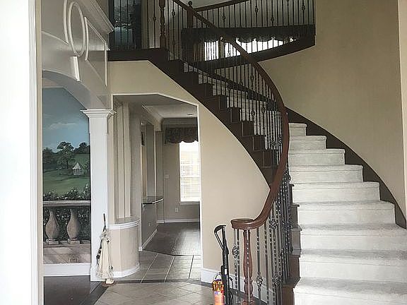 3rd image of 4612 Breckinridge Blvd