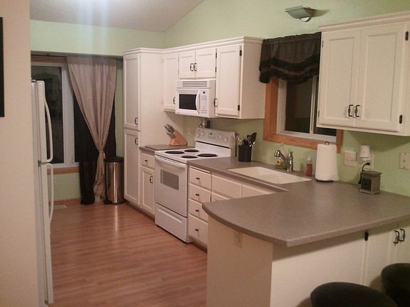 3rd image of 4174 Janett Ave NE