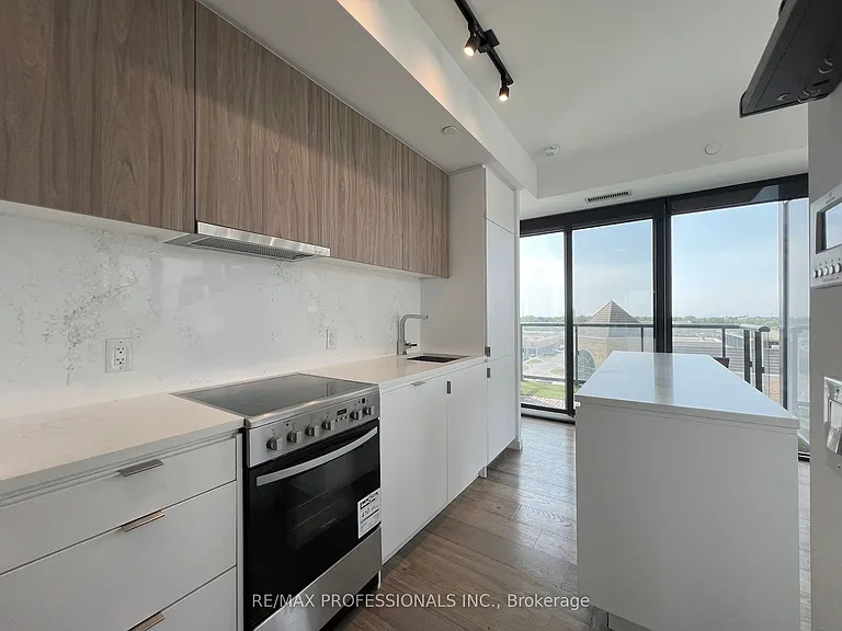 7 Smith Cres #619 — Photo 11