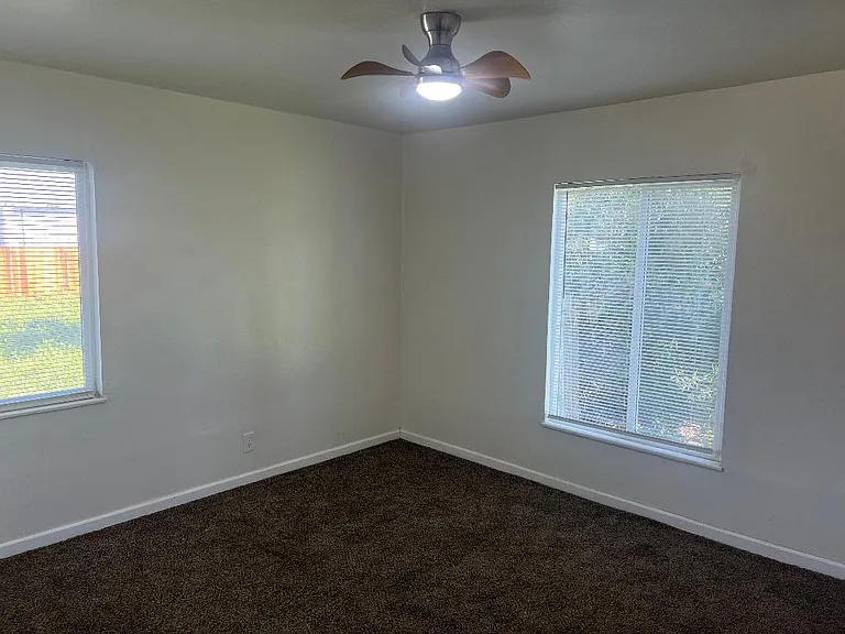 31 Sunset Dr #B — Photo 6