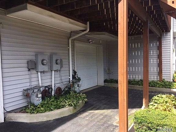 2nd image of 3 Leeward Ln