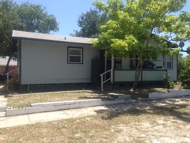 1st image of 962 19th Ave S