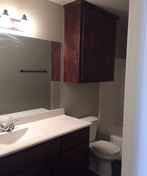 4700 W 4th St — Photo 4