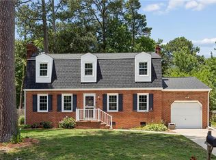 9 Hansom Dr, Poquoson, VA 23662