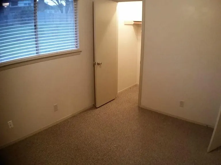 7204 Creekside Dr #B — Photo 10