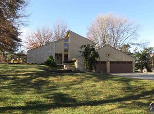 439 SW Westchester Rd, Topeka, KS 66606