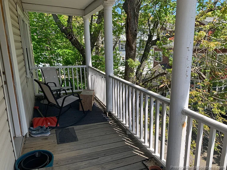 15 Lee St #3R — Photo 14