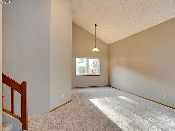 5th image of 15105 SE Sun Park Dr