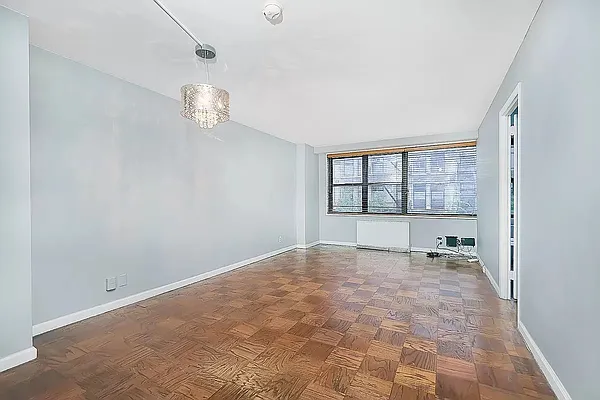 Rented by Compass | media 7