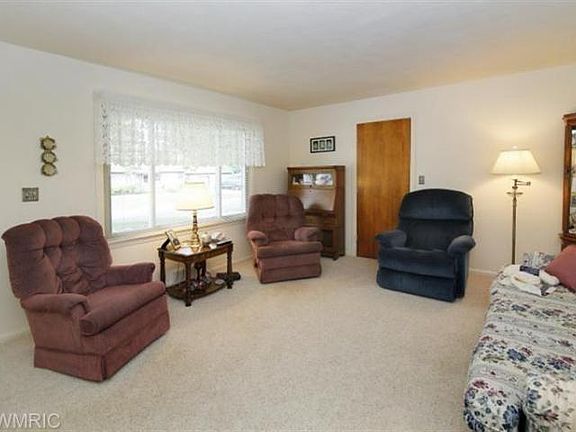 3rd image of 204 Leona Ave