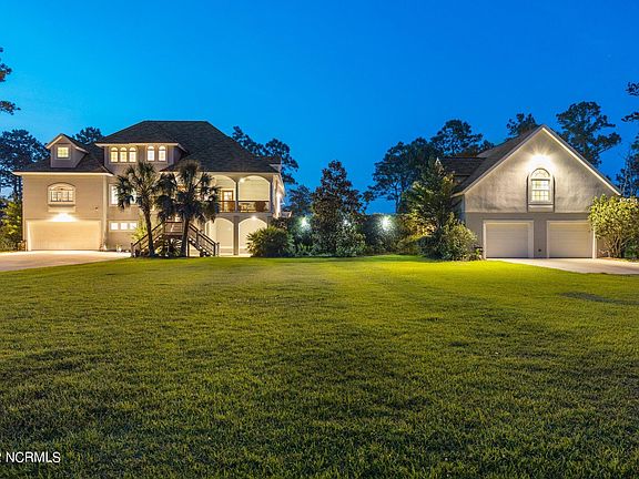 5th image of 568 Sandy Point Drive